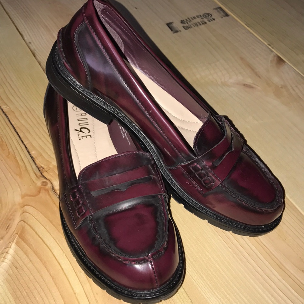 Two-tone loafers